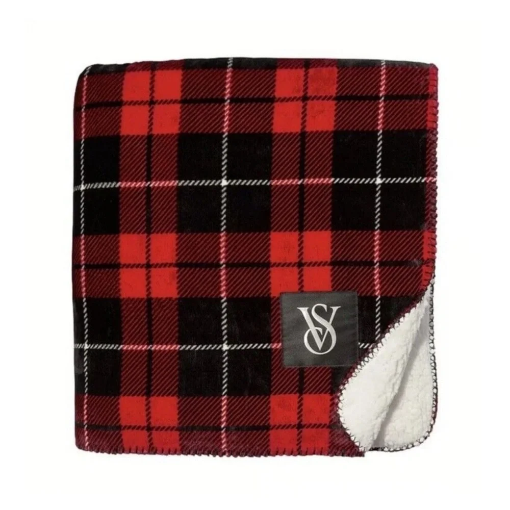 NEW Victoria Secret Red Black Tartan Plaid Tote Bag & Blanket Soft Warm Cozy
